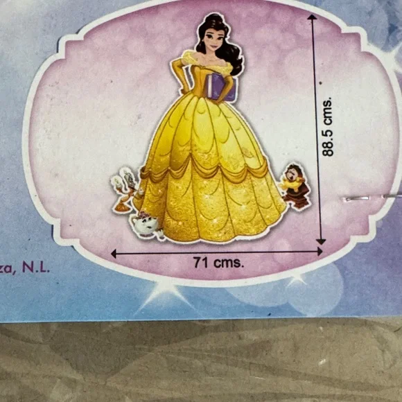 Disney Princess Belle Golden and White Cutout, 2 different backdrops - Picture 5 of 13
